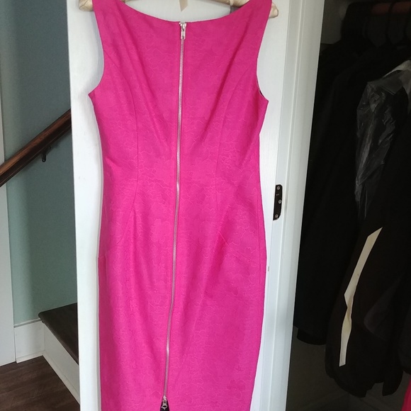 Kristen Davis sheath dress - Picture 2 of 5